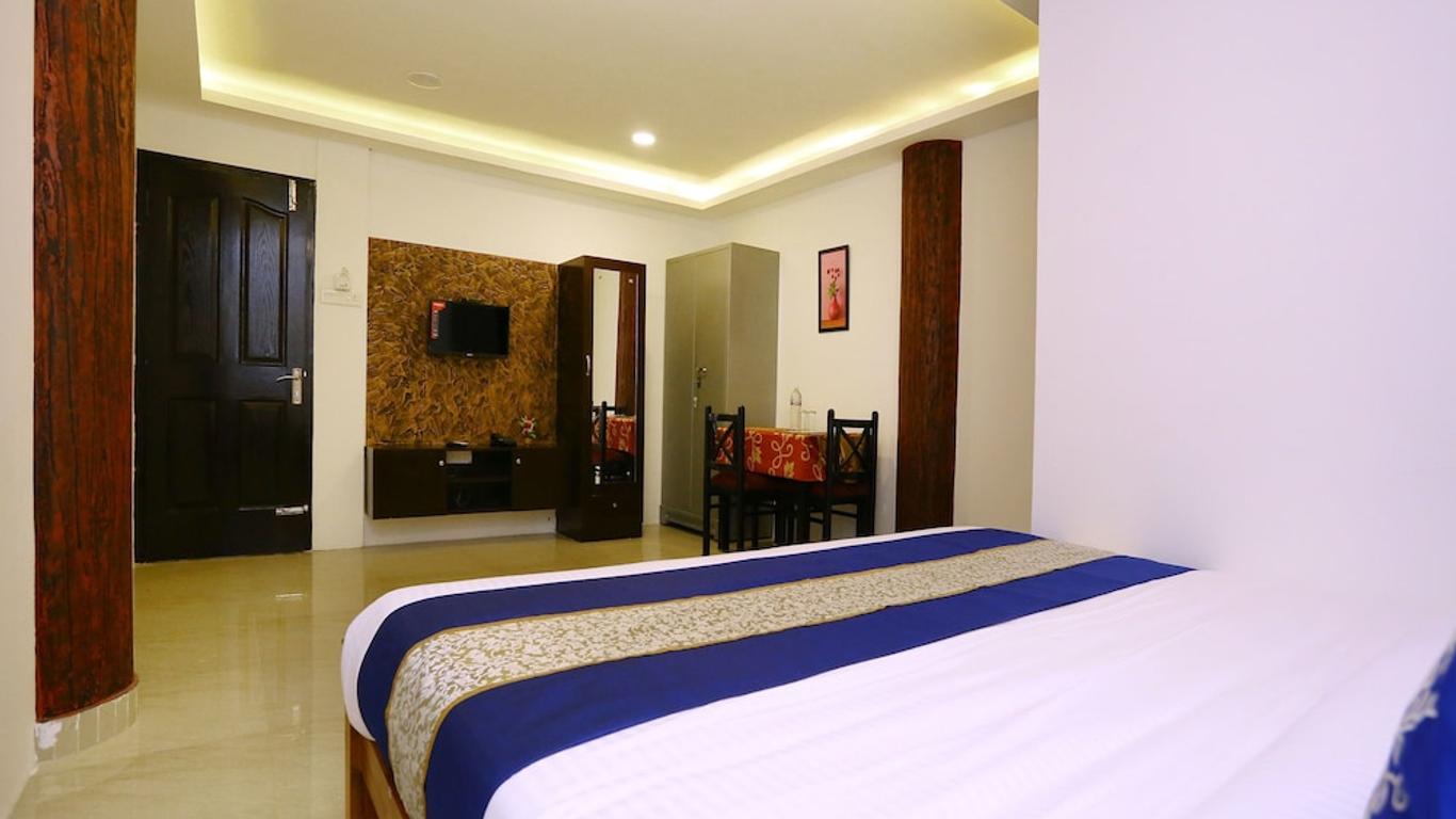 OYO 9620 Hotel Emza Residency