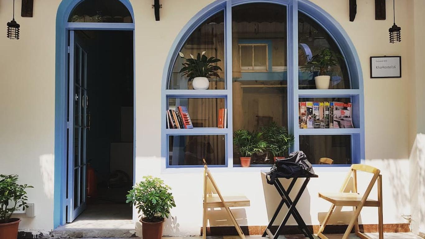 Kha Hostel & Cafe