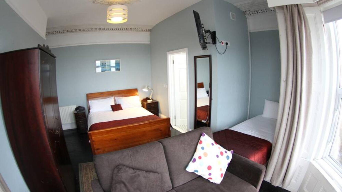 Rolling Wave Guesthouse
