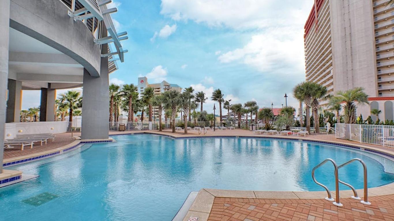 Laketown Wharf Resort by Panhandle Getaways