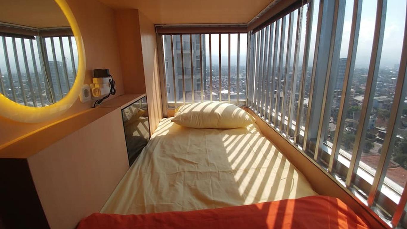 Inap at Capsule Hostel