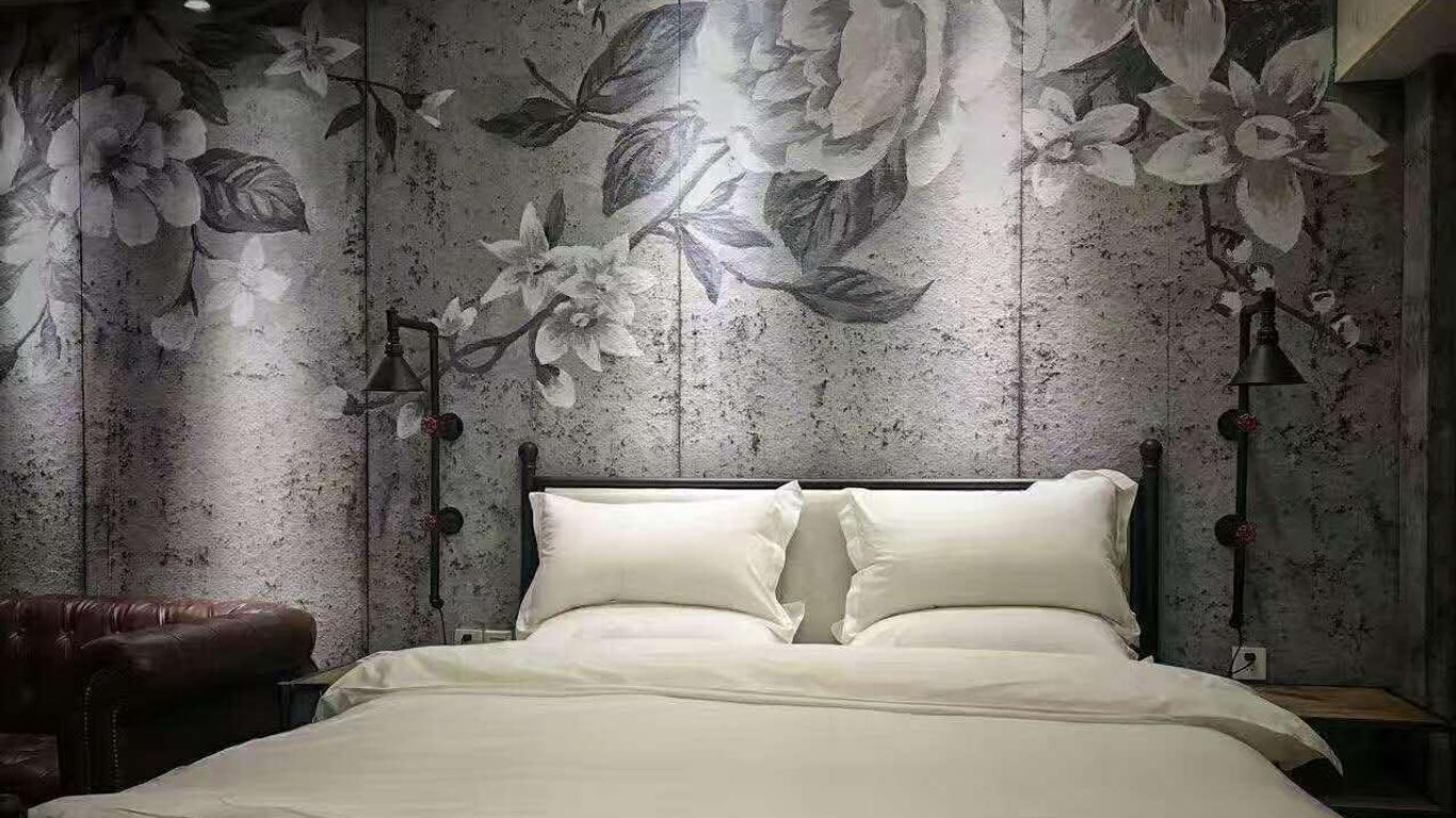 G+ Hotel