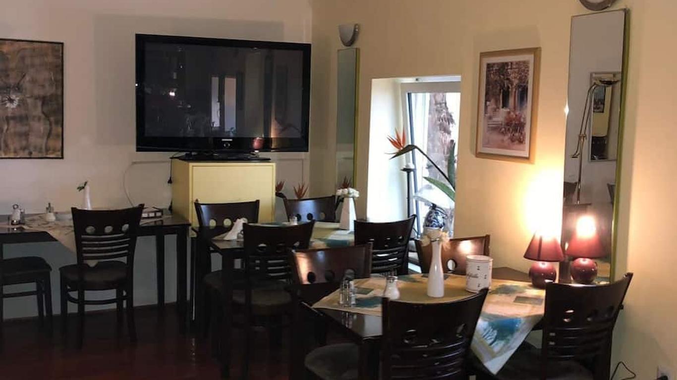 City Hotel-Garni