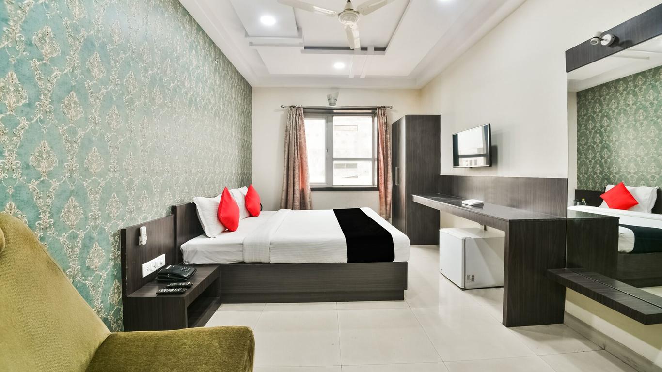Hotel Flowers Inn