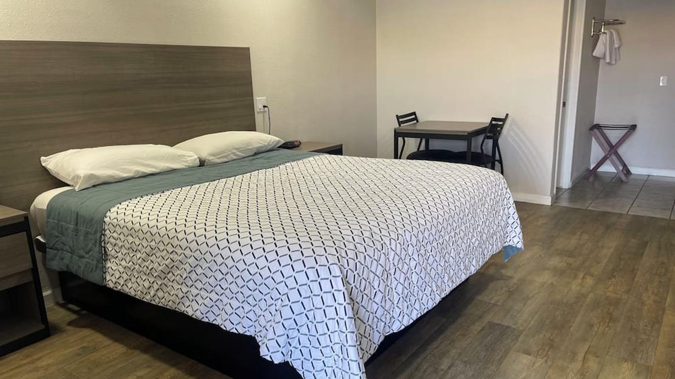 Town House Motel