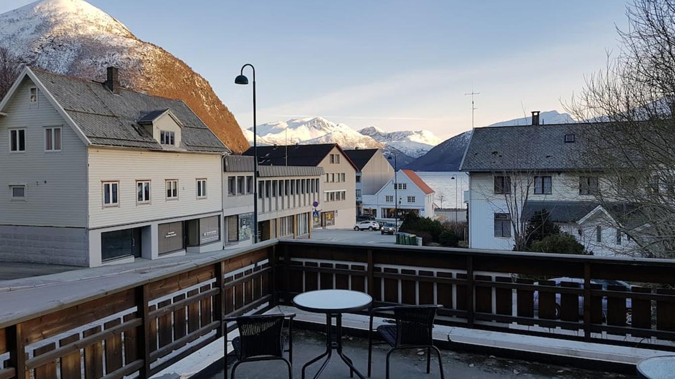 Volda Hostel Bed And Breakfast