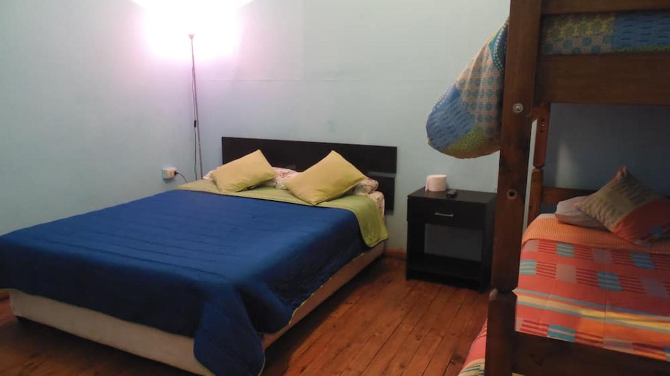 Hostal Tricontinental