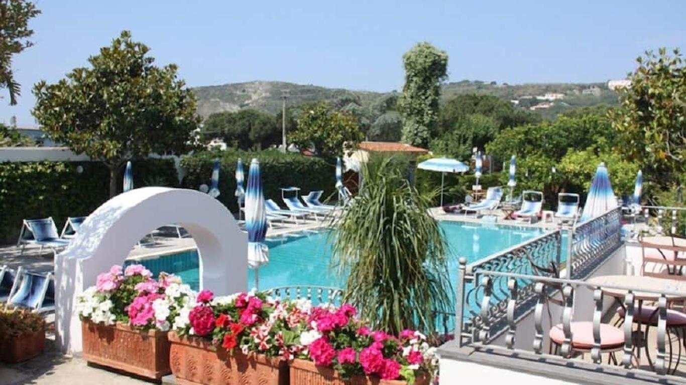 Hotel Villa Tre Sorelle