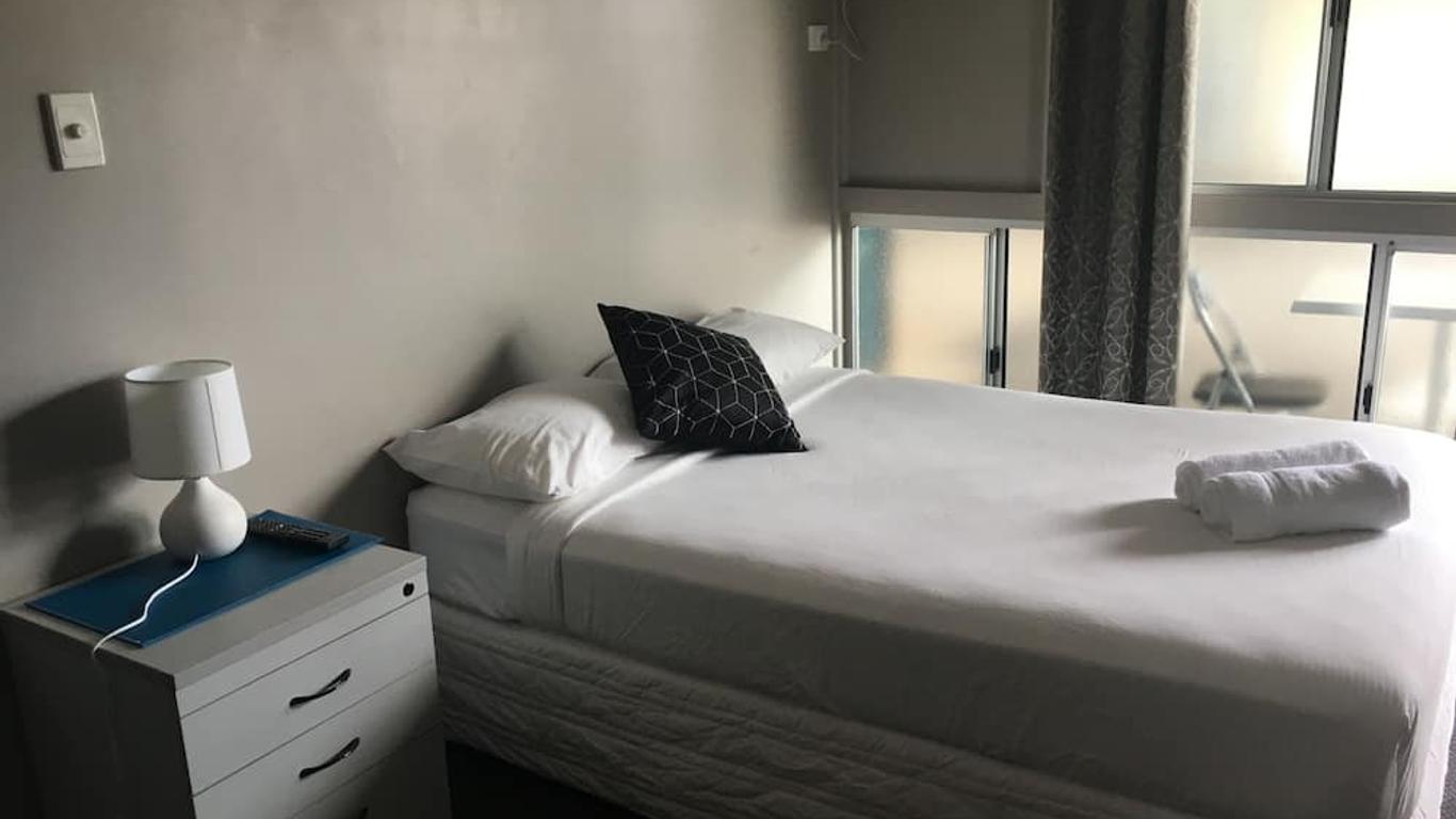 Oonoonba Hotel Motel