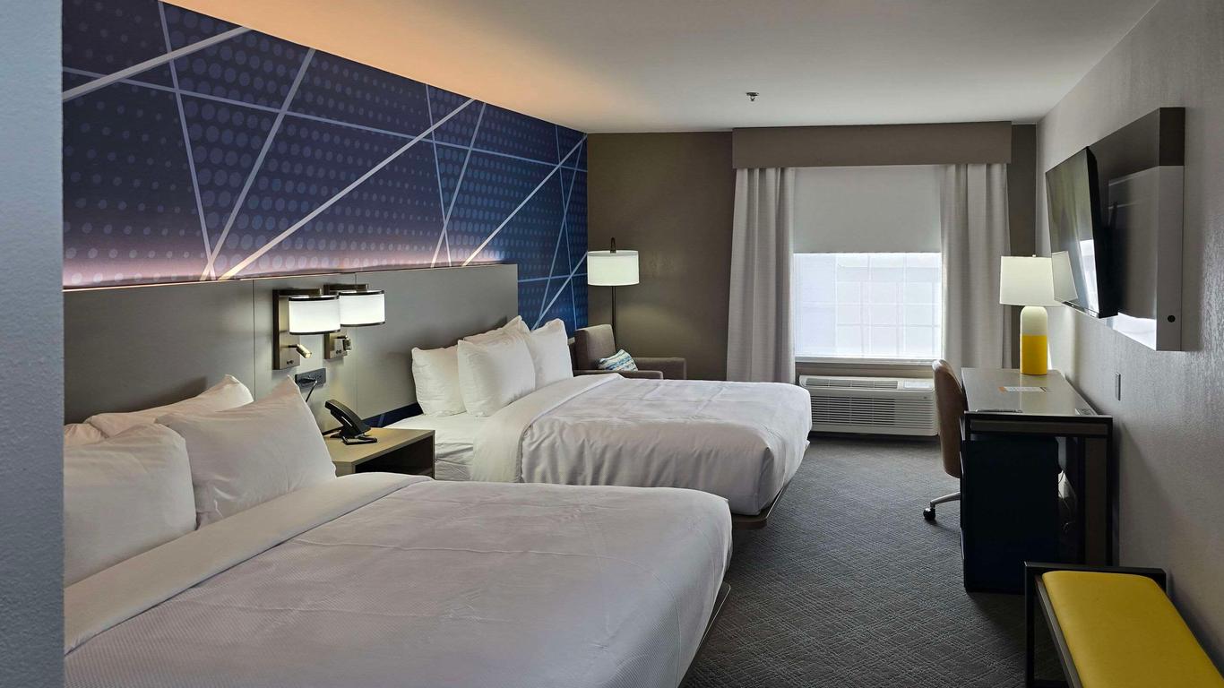 Comfort Inn & Suites