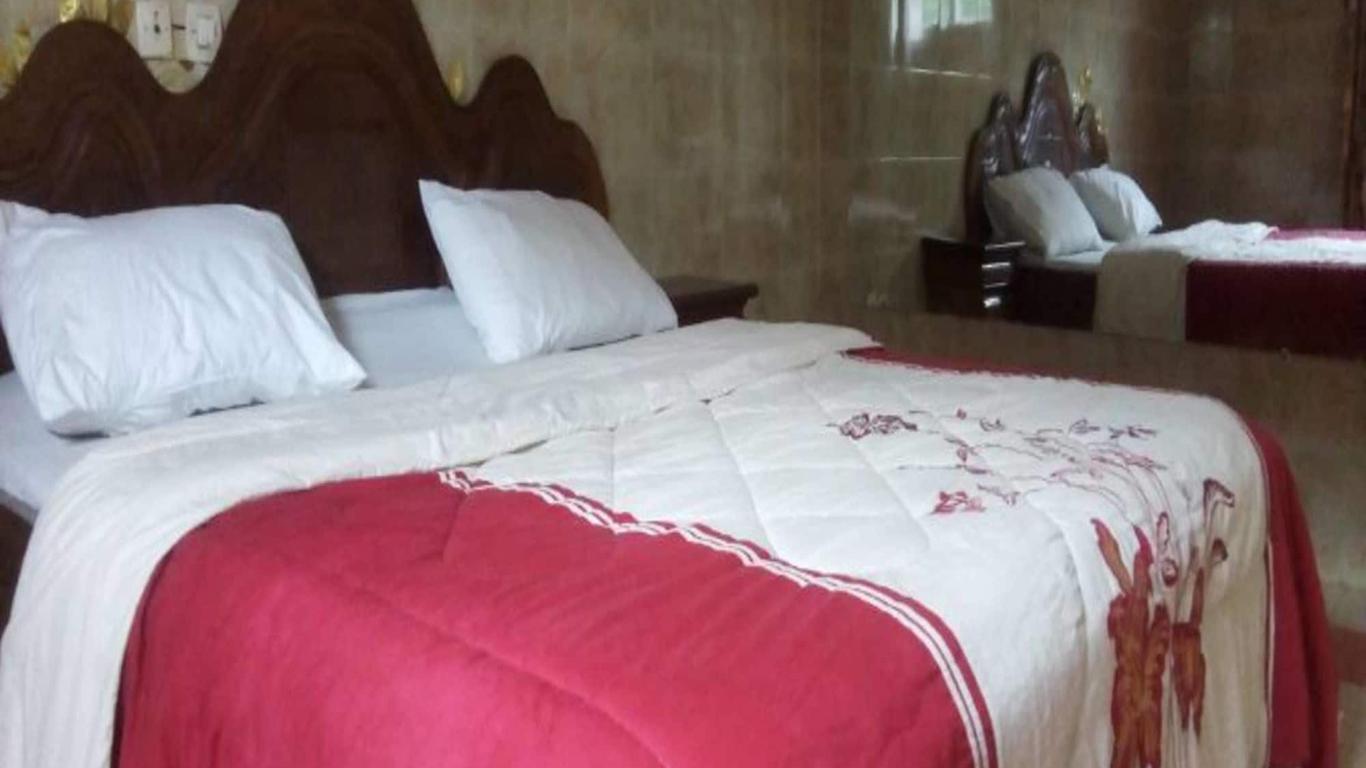 Complexe Hotelier Paris Village