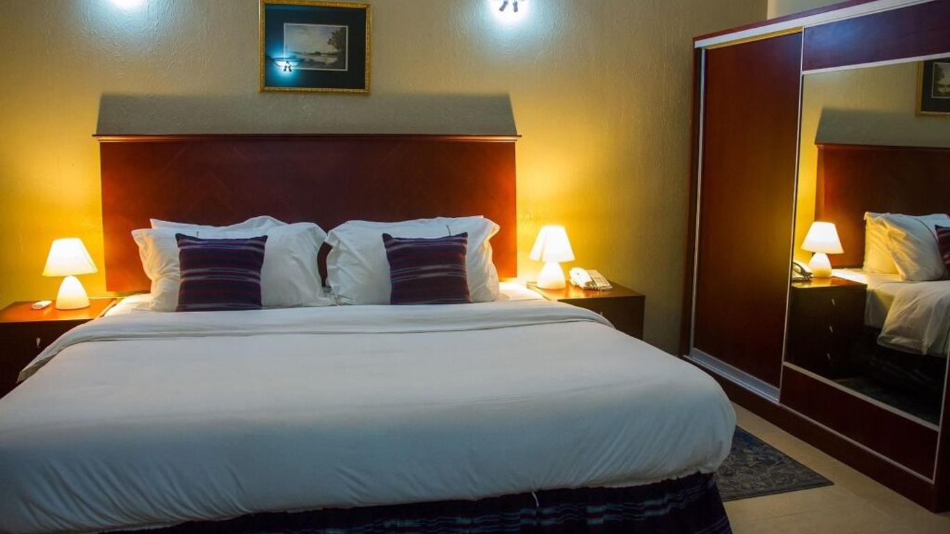 The Palmview Manor Hotel