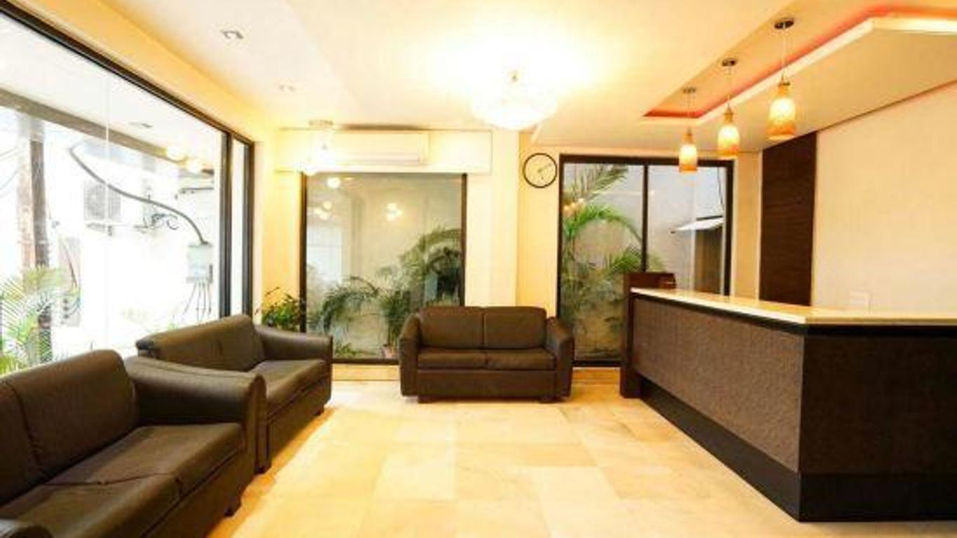 Hotel Aarya Inn