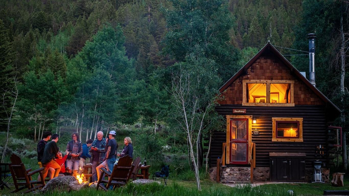 Pioneer Guest Cabins