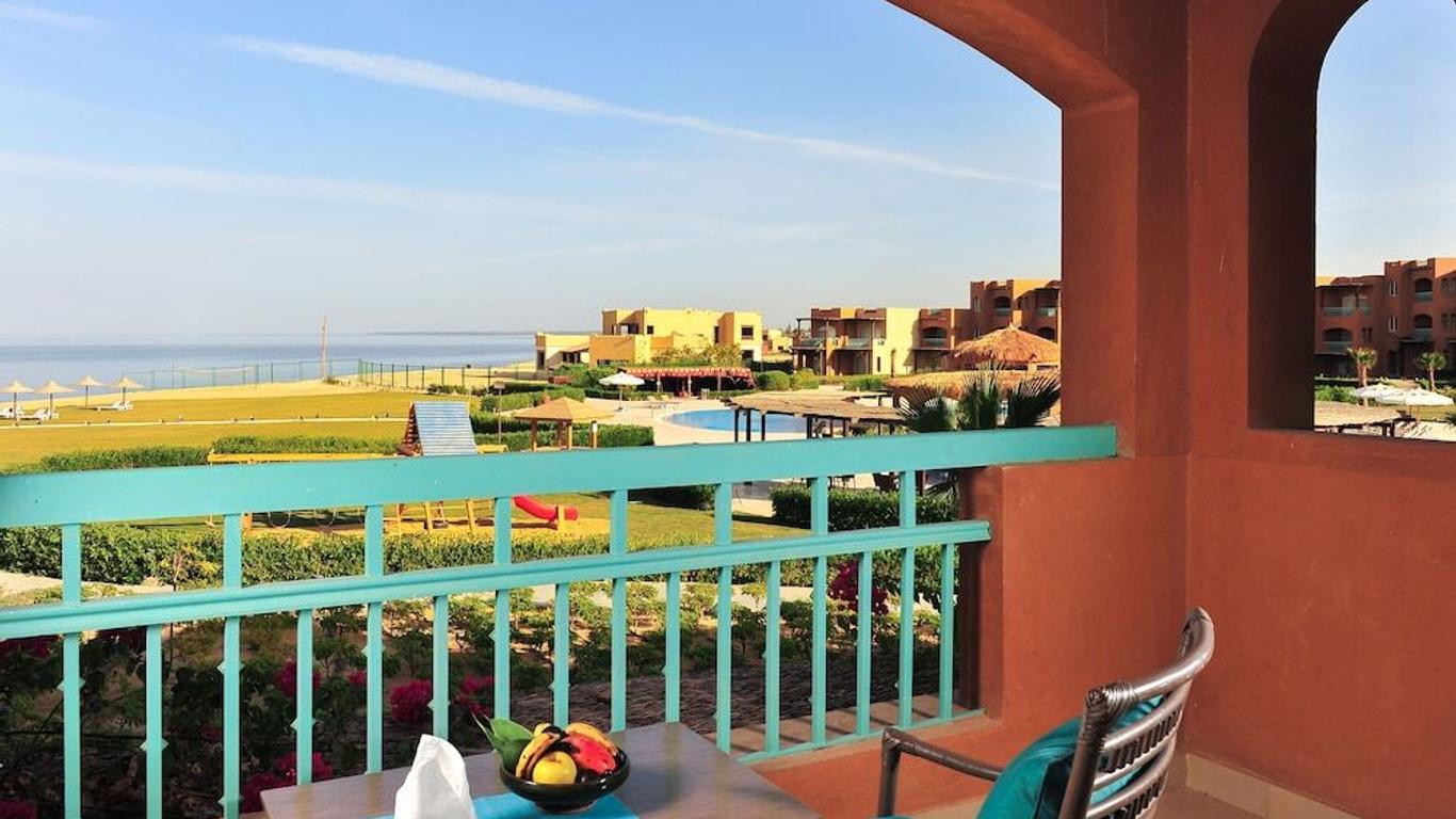 Byoum Lakeside Hotel