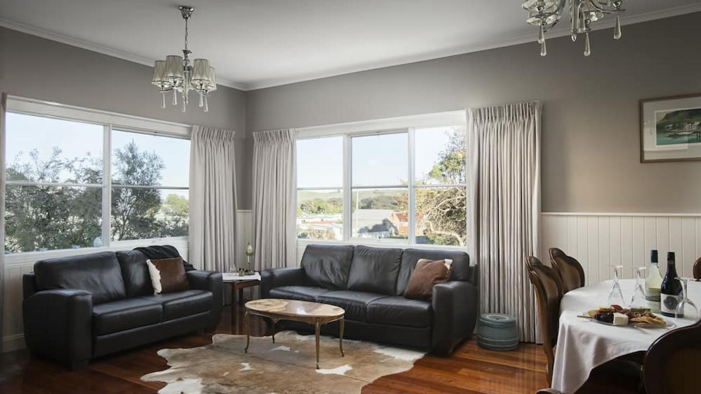 Noah's Stanley Luxury Bed and Breakfast