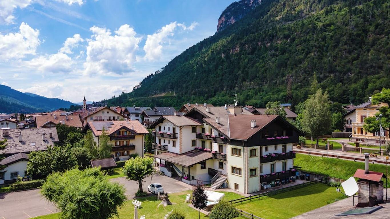 Suàn Hotel