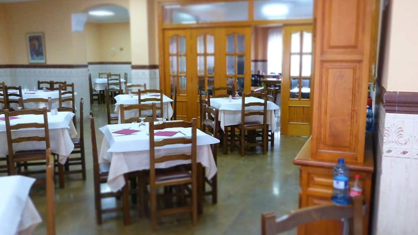 Hostal Restaurante La Masía
