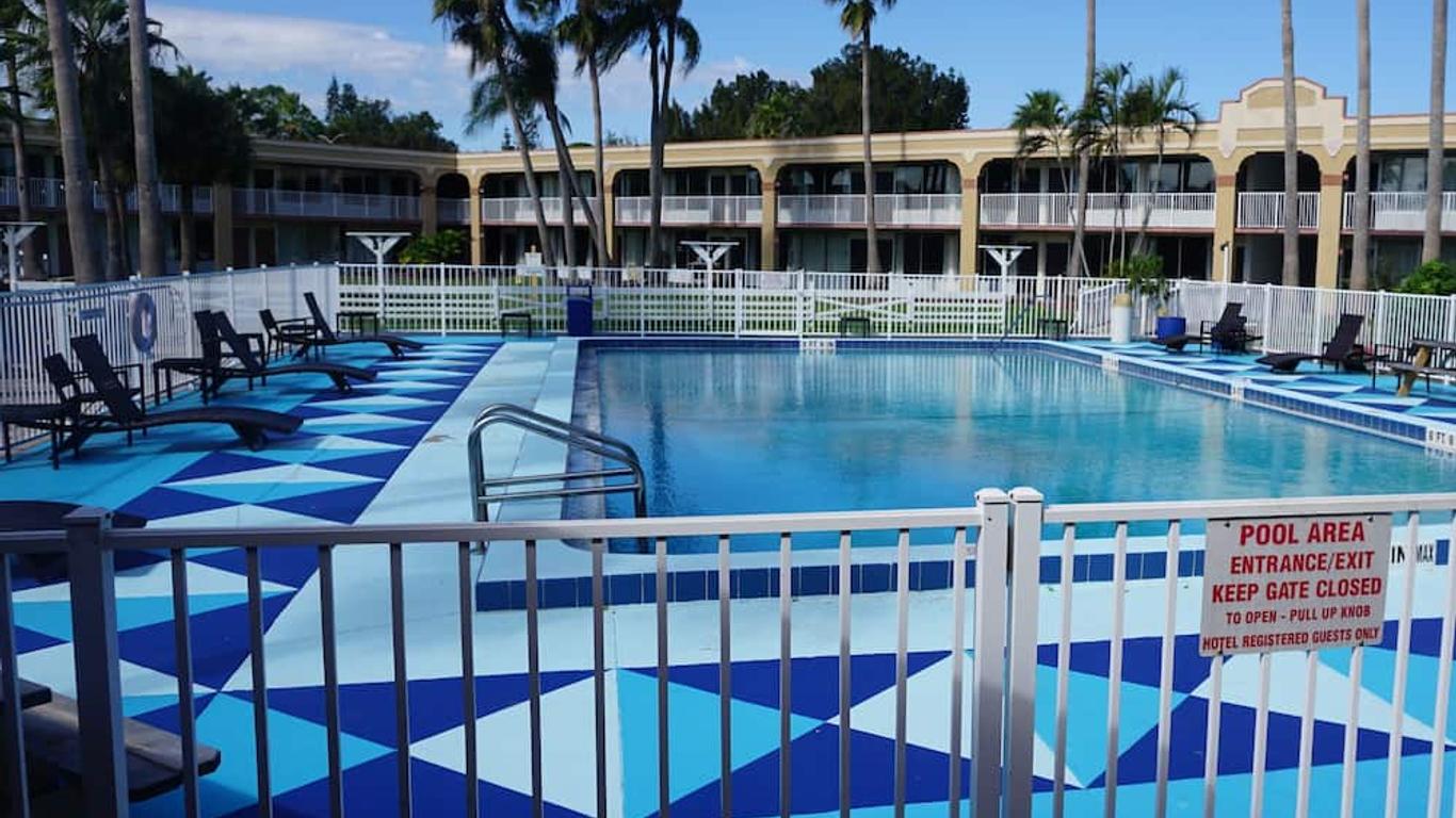 Island Hotel Of Space Coast