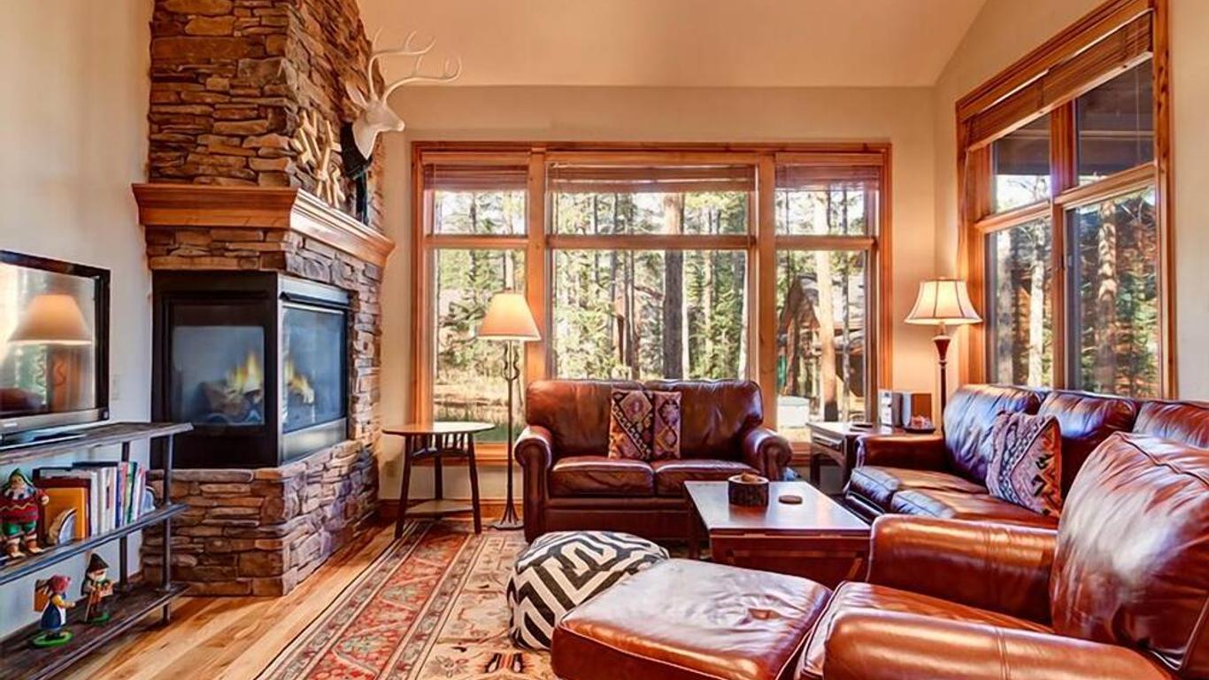 Four Pines Retreat