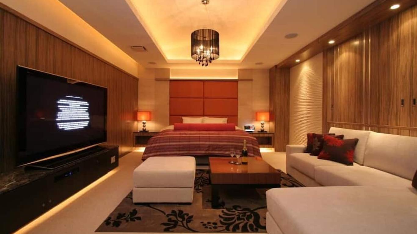 Hotel W