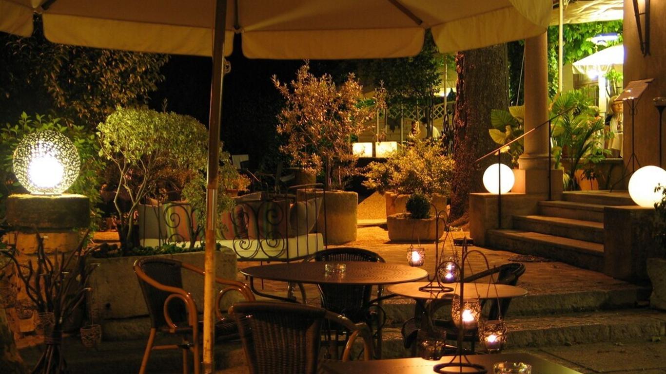 Le Manoir