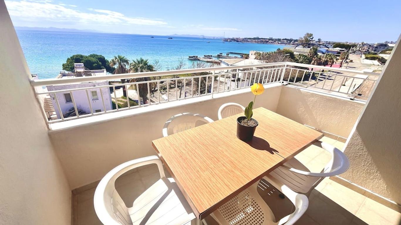 Holiday Apart 50 Meters To Beach, Sea View Apartments