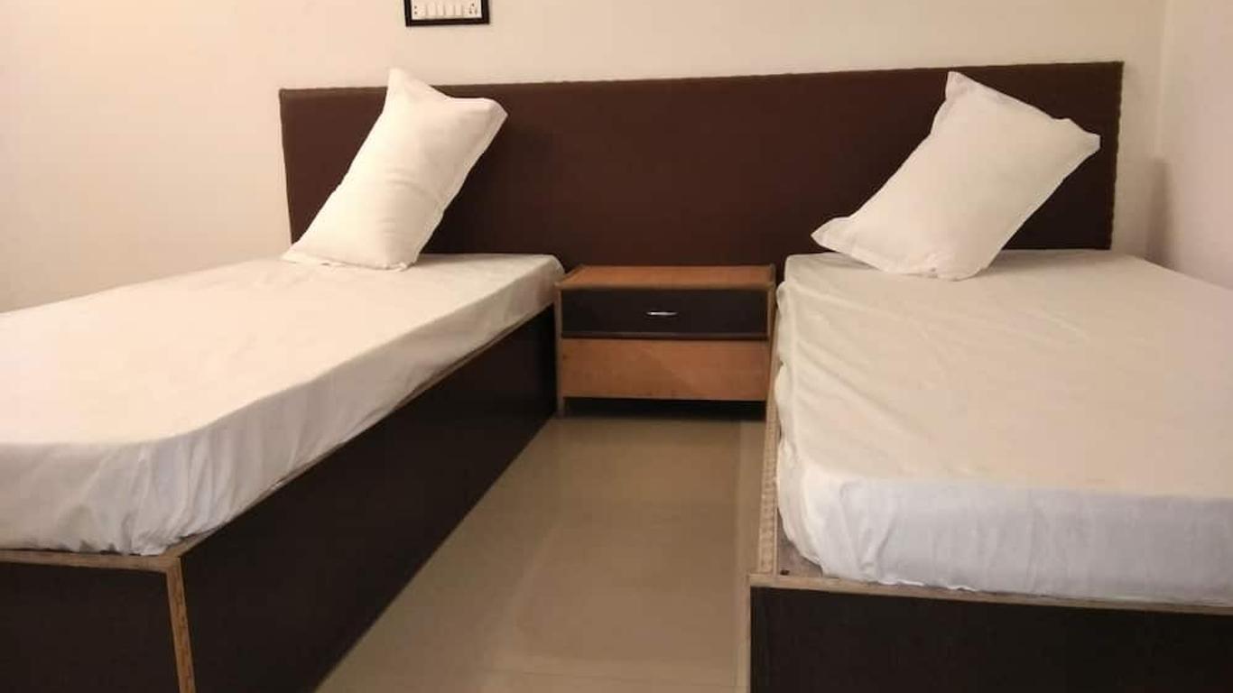 Zero Mile Rooms