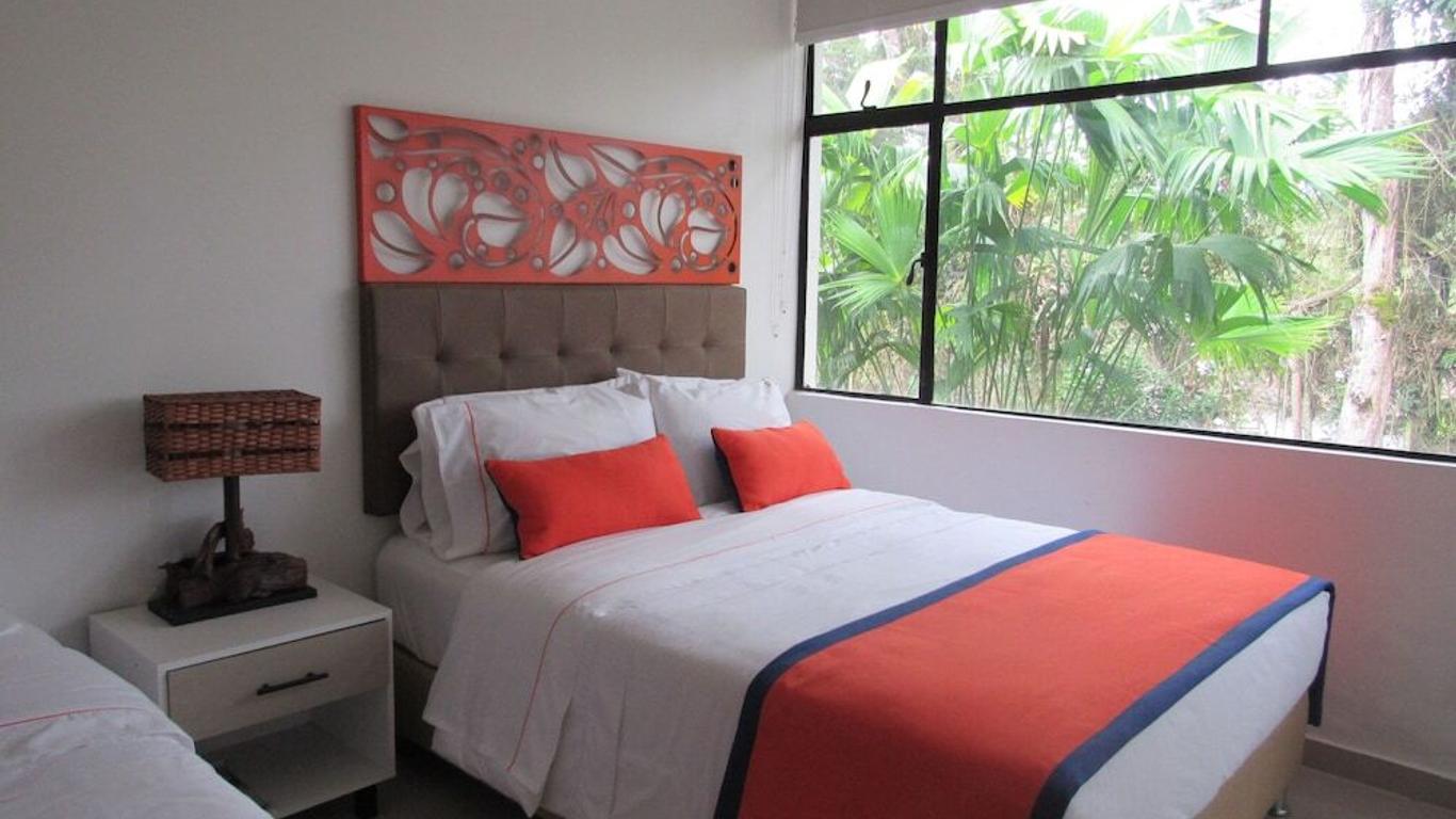 Hotel Yalconia