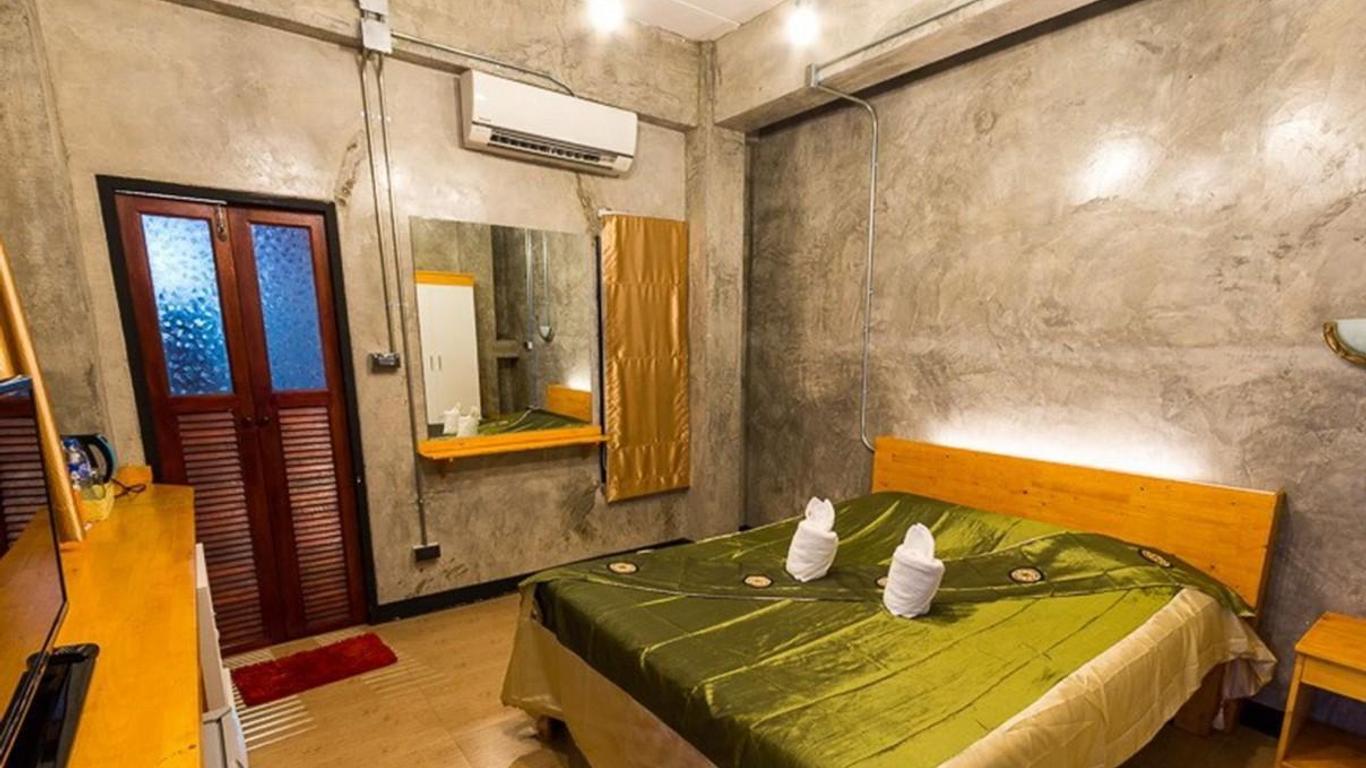 W Hostel