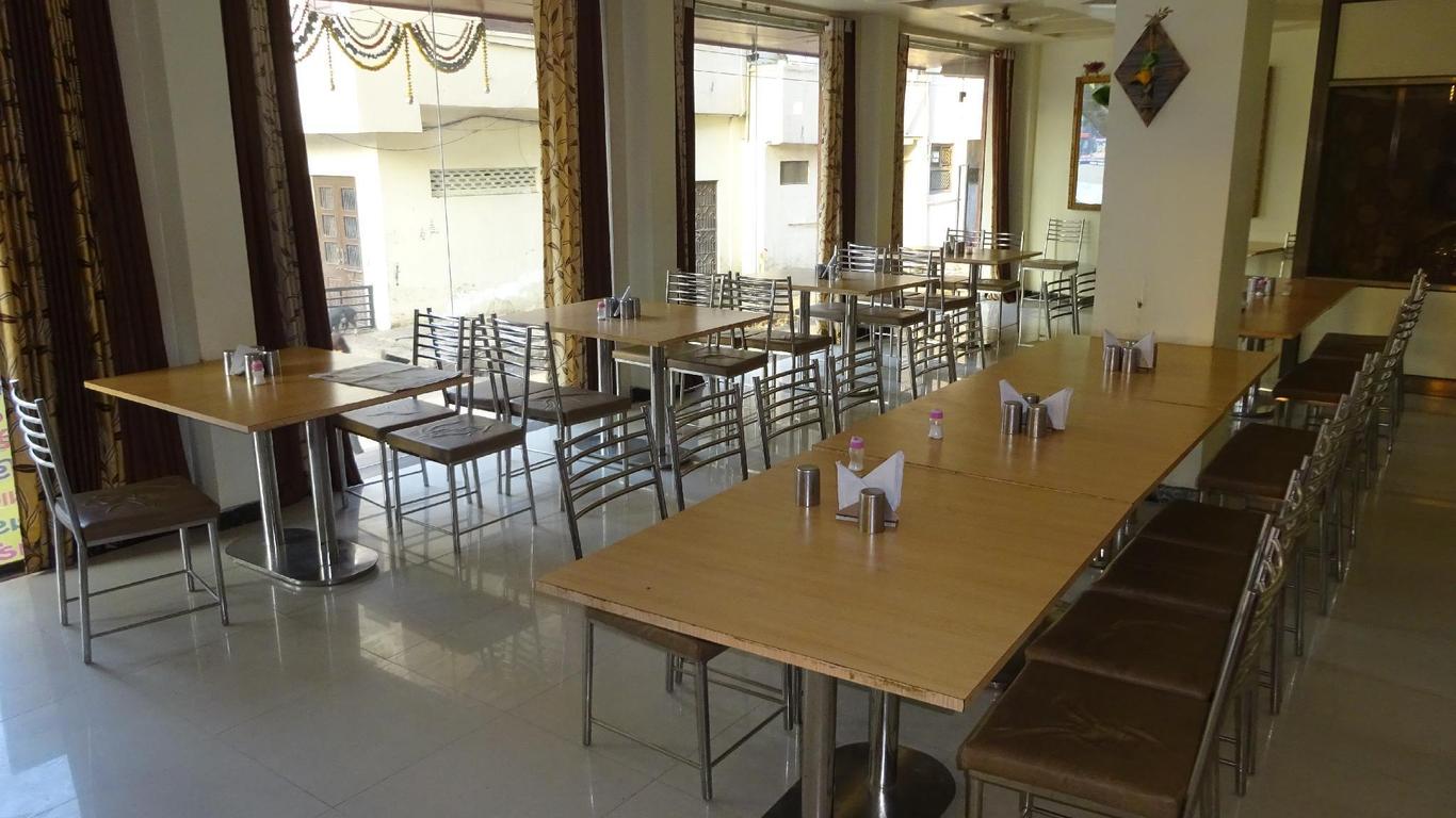 Hotel Shri Hari Prem