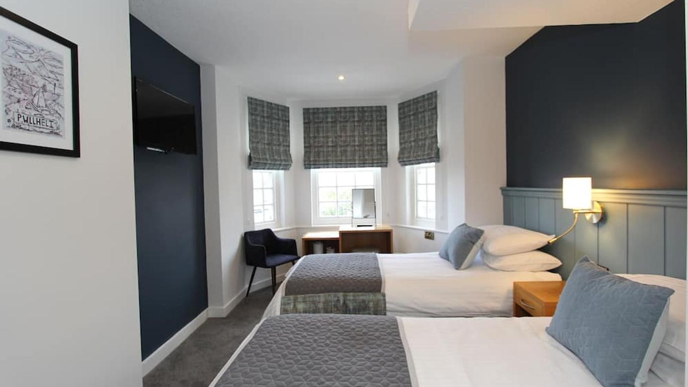 Nanhoron Arms Hotel