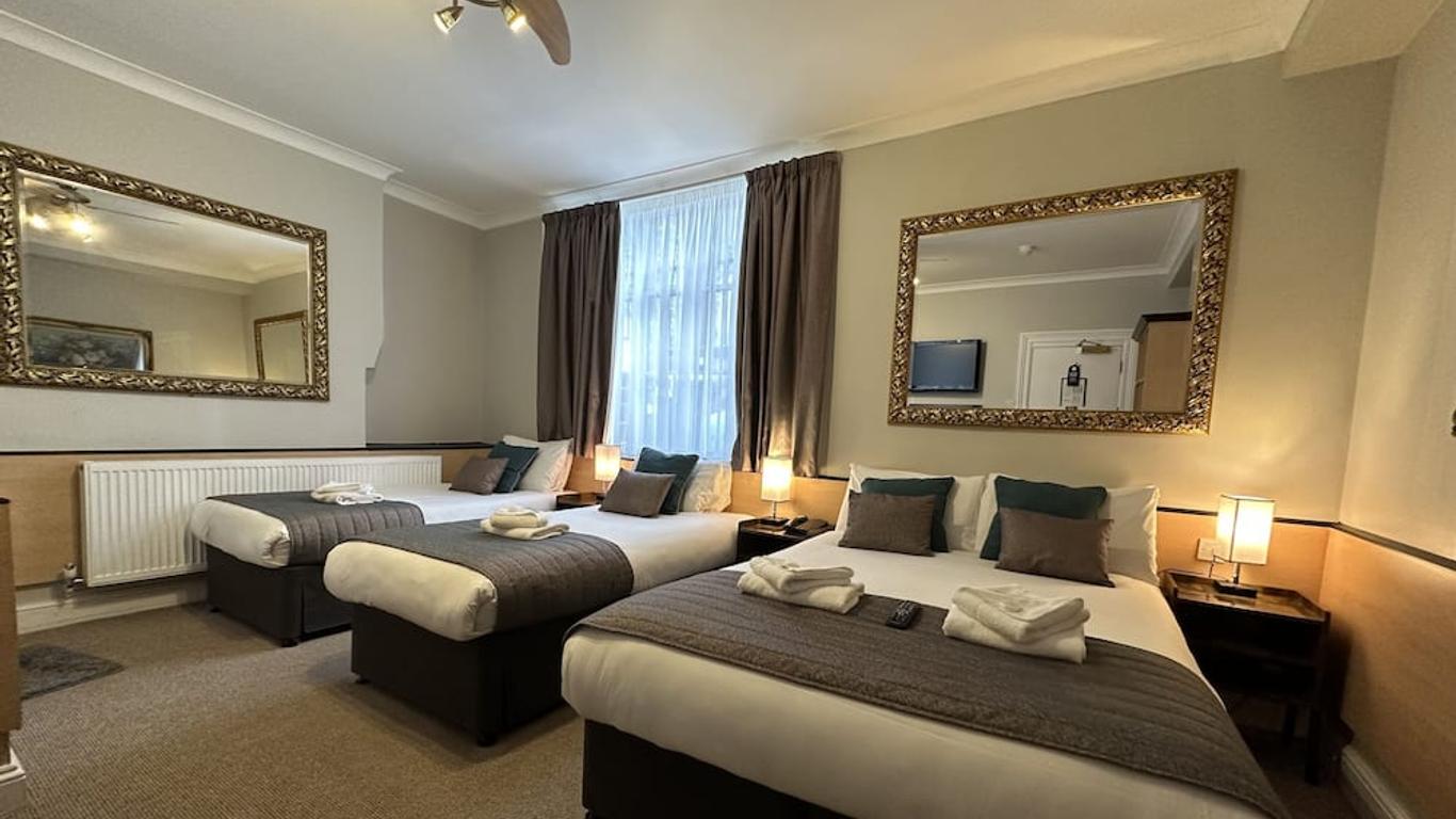 Tudor Court Hotel