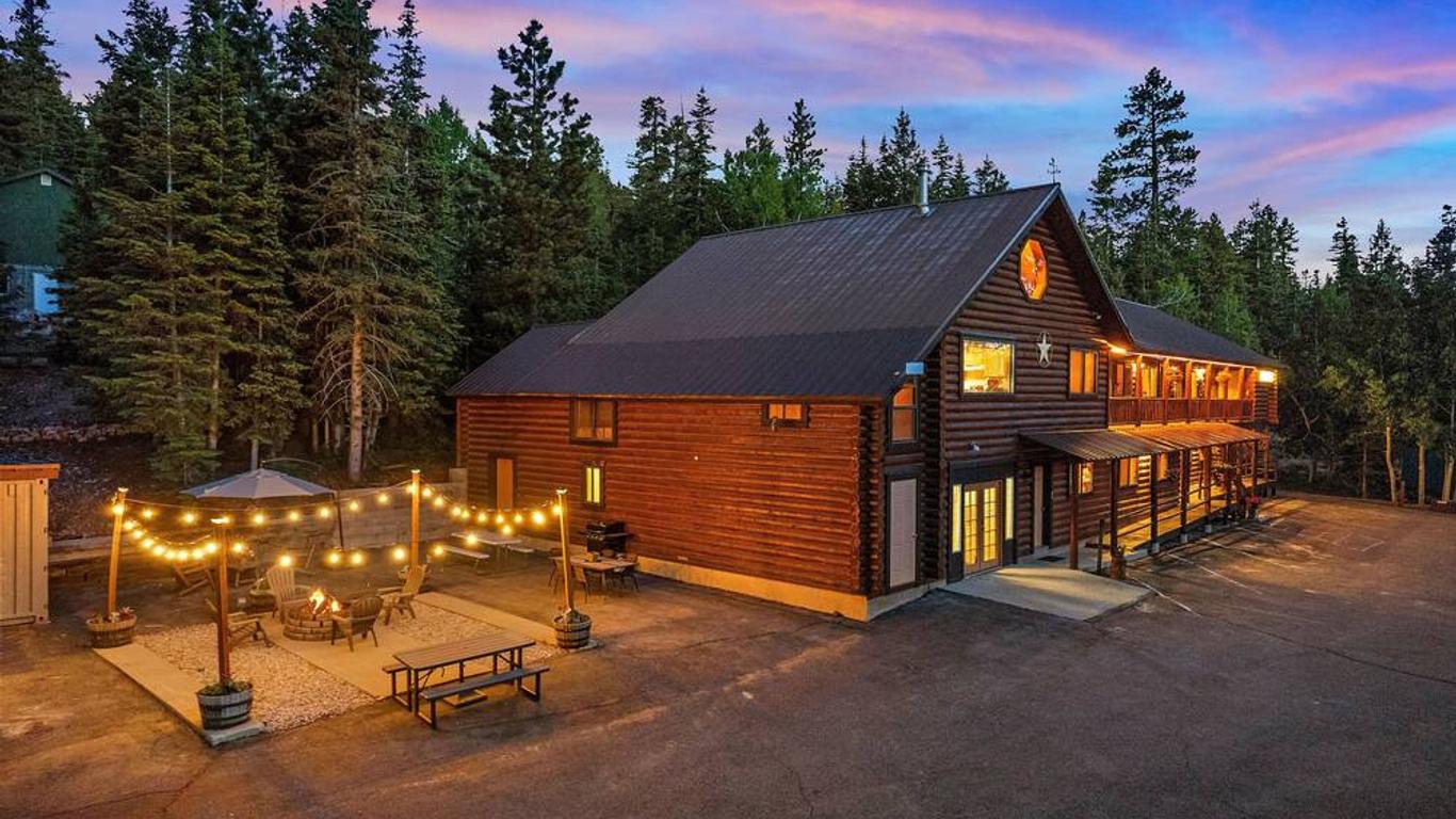 Duck Creek Village Inn