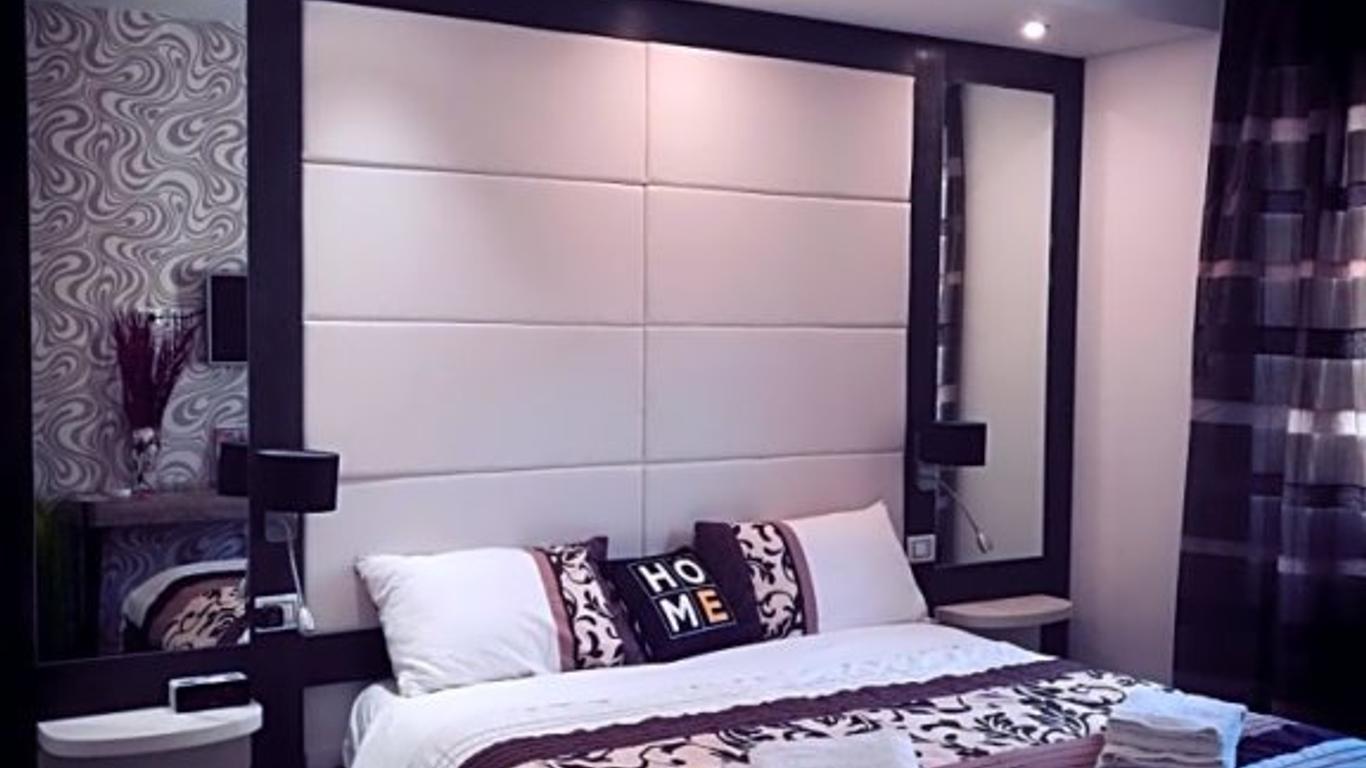 Voyage Deluxe Master Room
