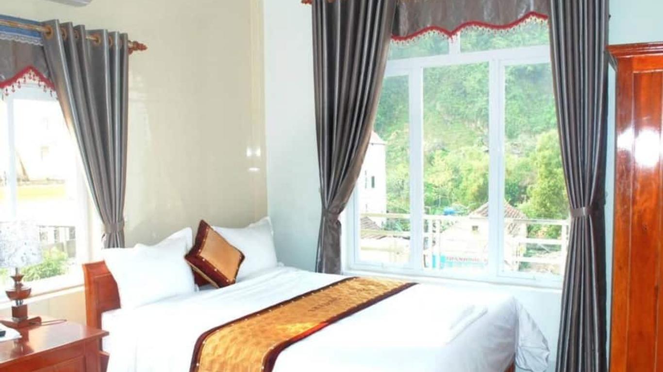 Paradise Hotel