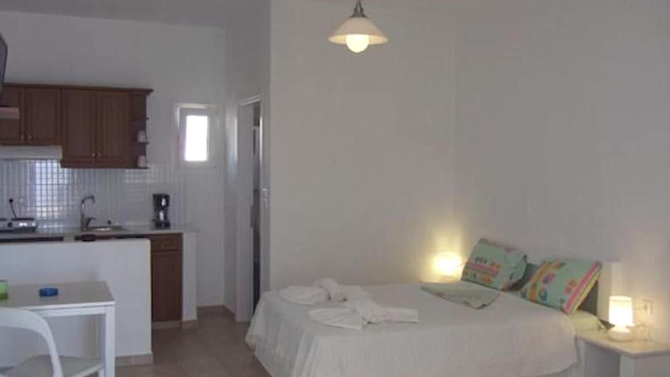 Donoussa Rooms