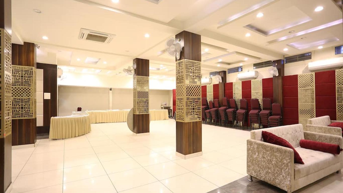 Hotel Square 36
