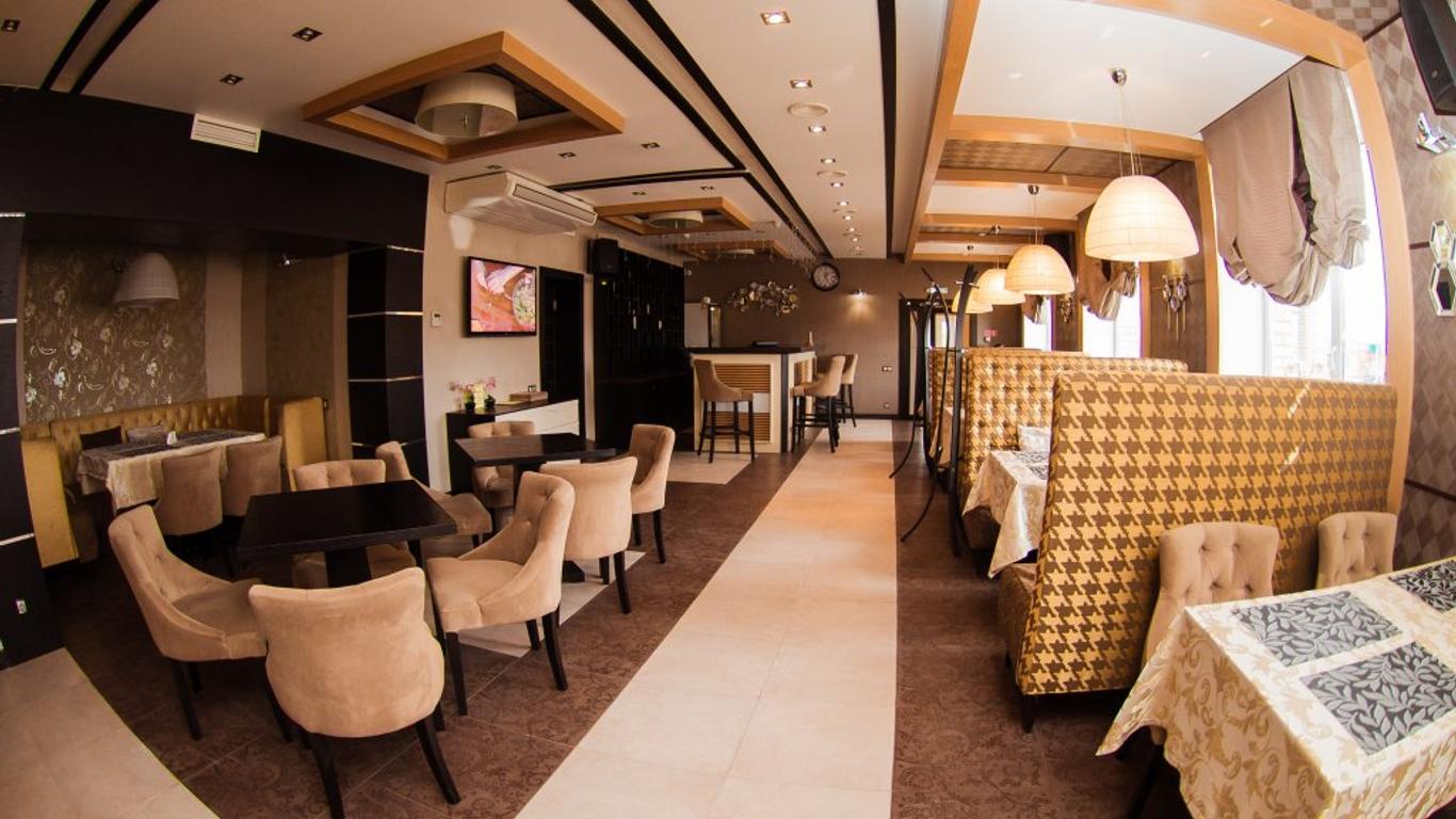 Mon Hotel
