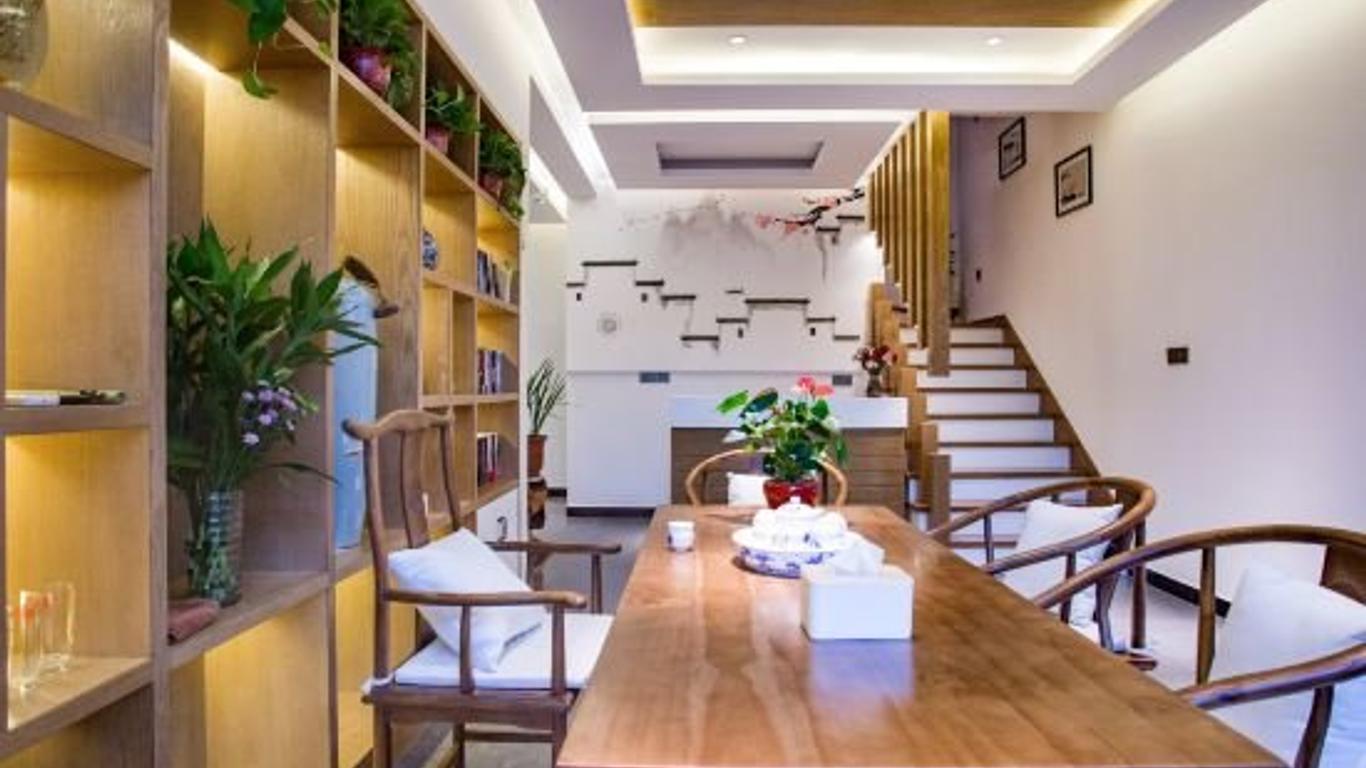 Yixiu Mountain Inn