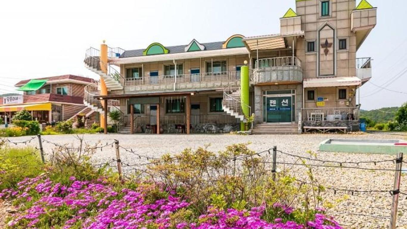 Taean Kkotji Beach House Pension