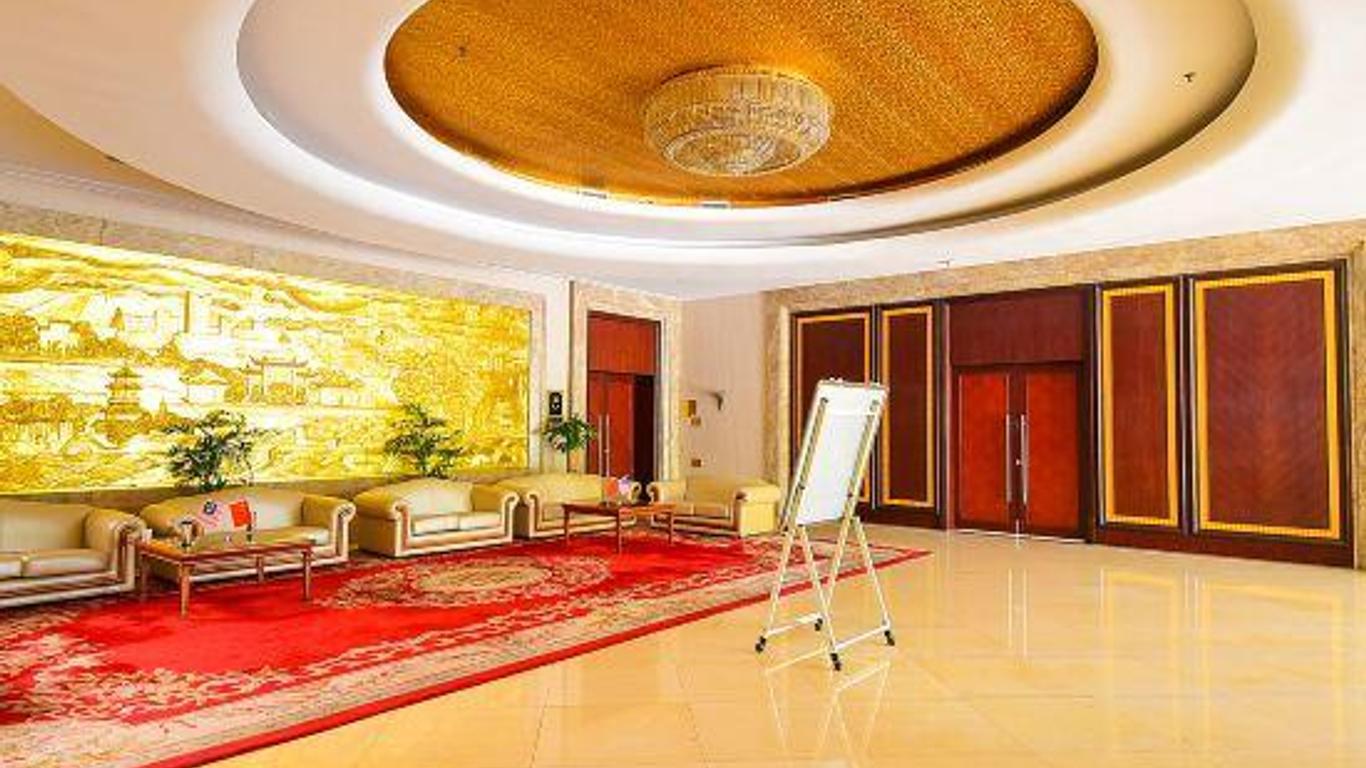 Chunlan Business Hotel