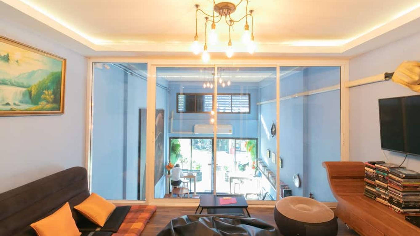 Phobphan Hostel