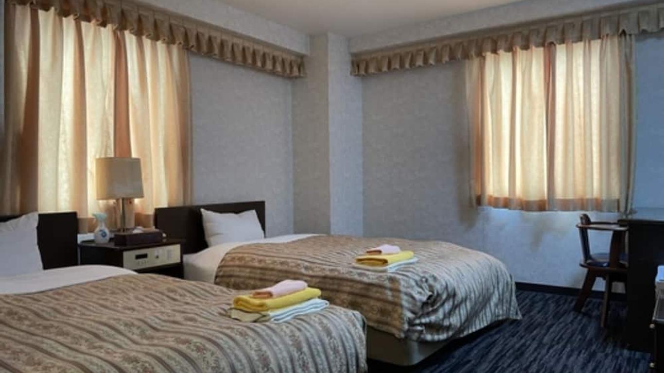 Business Green Hotel Hino