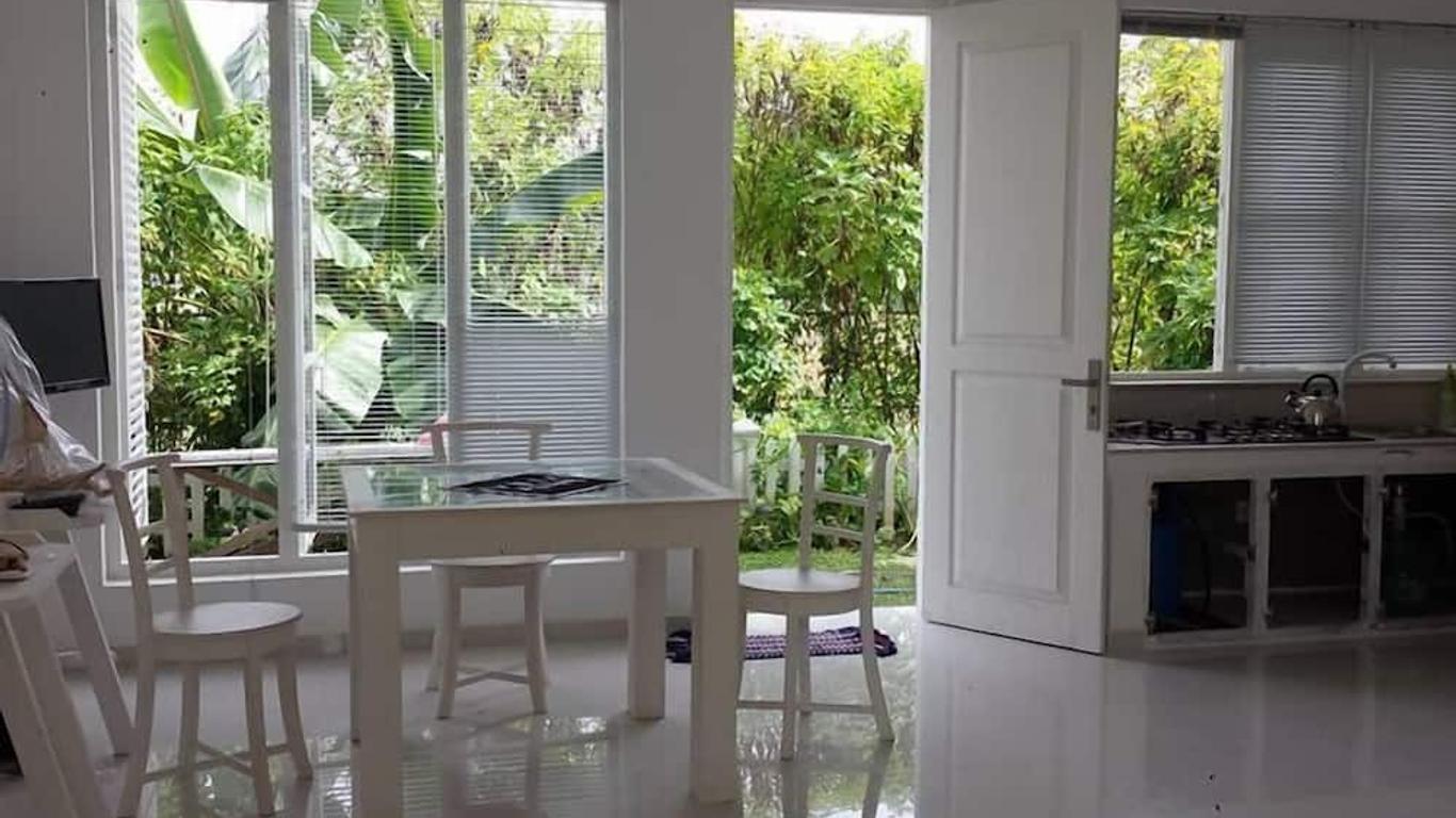 White Villa Ambalangoda