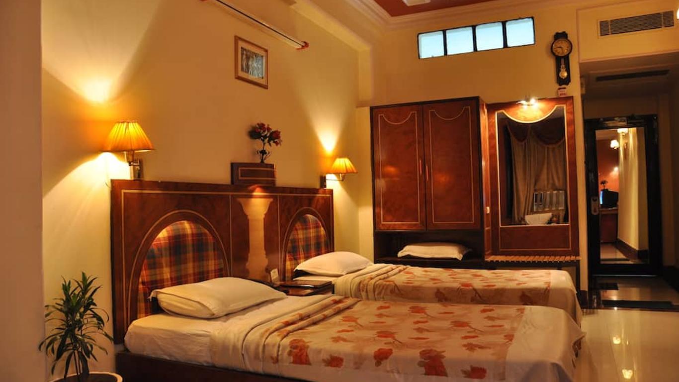Hotel Rishi Regency