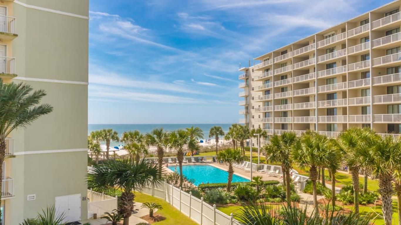 Tradewinds Condos by Hosteeva