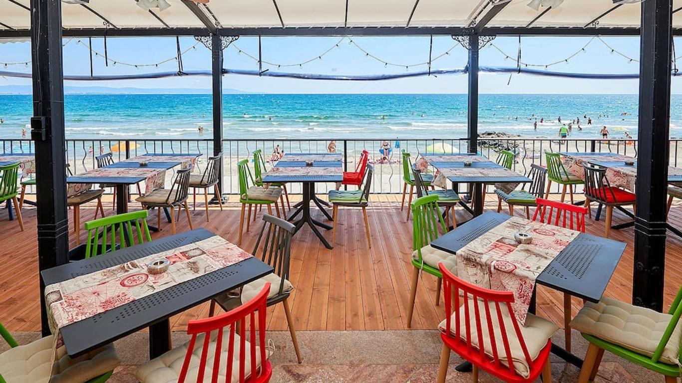 Gardenia Beach Palace Aparthotel