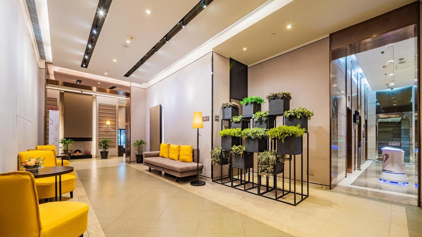 Home Inn Plus Xi'an High-tech Zone Jinye First Road Zhangba Fourth Road Metro Station