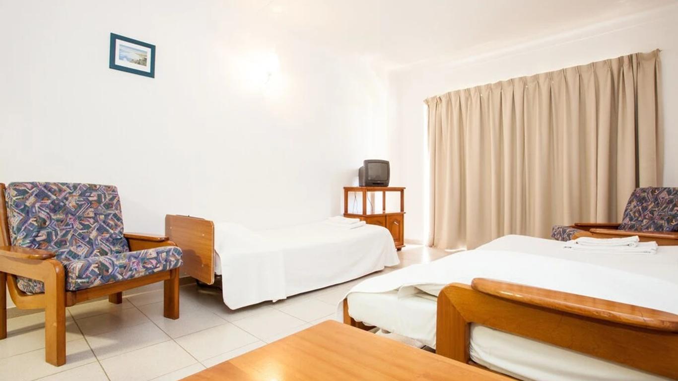 Don Tenorio Aparthotel